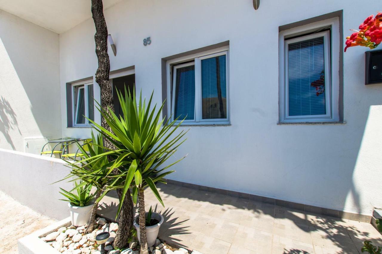 Apartments Ella Makarska Exterior photo